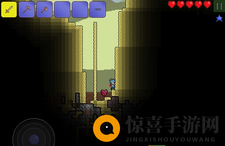 《泰拉瑞亚》手机版操作方法